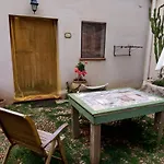 مزرعة للإقامة Organic Farm *