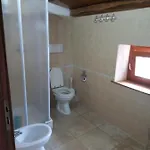 مزرعة للإقامة Organic Farm كاستيلوزو