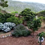 مزرعة للإقامة Organic Farm كاستيلوزو